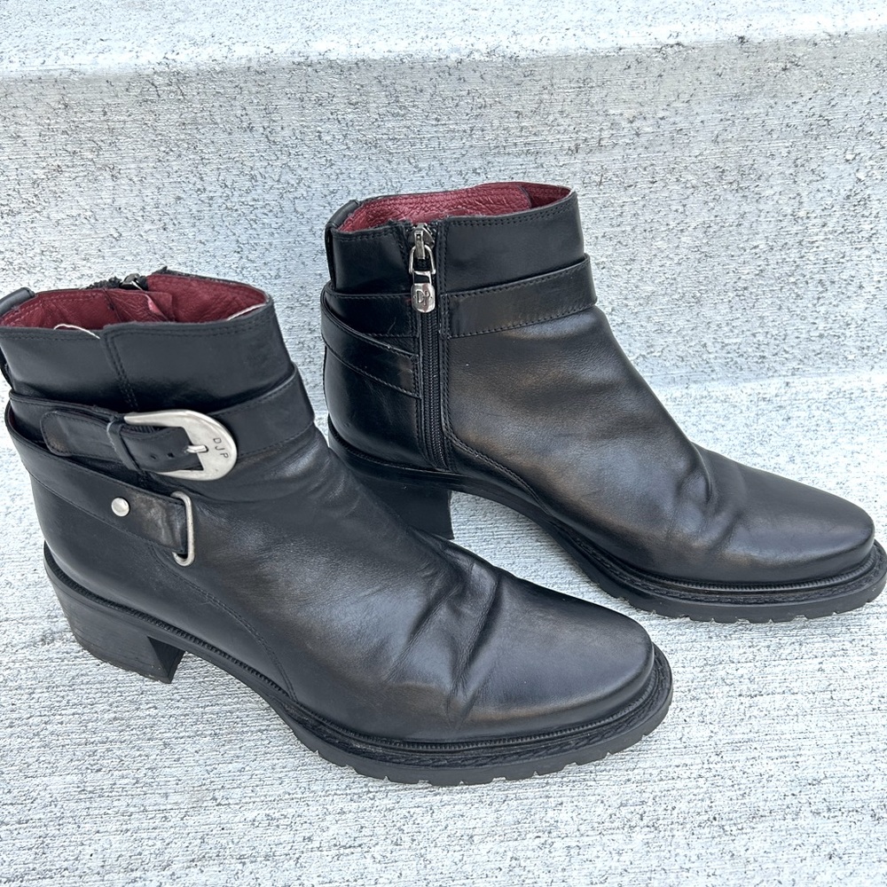 Italian luxury-brand Donald J. Pliner Black moto boots, size 6, 3in block heel